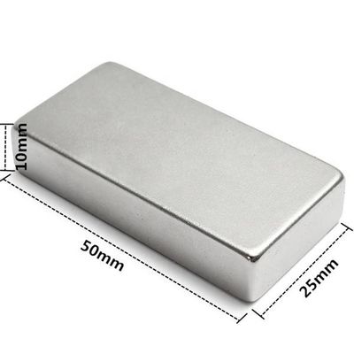 Temperatura de trabajo máxima 60°C NdFeB Magnet N52 Super fuerte Bloque 50x25x10mm Neodimio