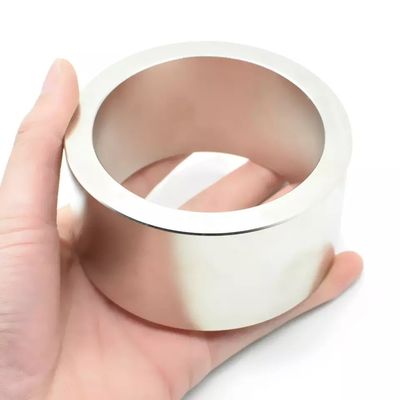 Servicio de procesamiento de corte N52 Anillo de imán de neodimio con fuerte magnetización radial
