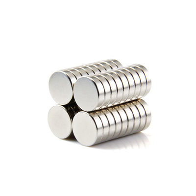Magnetos para refrigeradores domésticos pequeños Magnetos industriales axial N35 ± 3% Tolerancia 12mm X 3MM