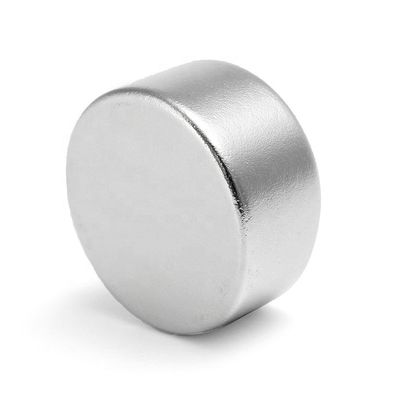 Grado NdFeB Magnetizado Dirección espesor Tamaño personalizado Disco sinterizado Imán permanente