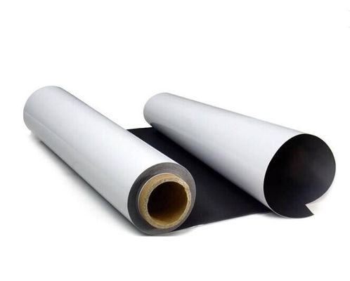 Rollo de láminas magnéticas de caucho flexible con adhesivo para una unión fuerte y duradera