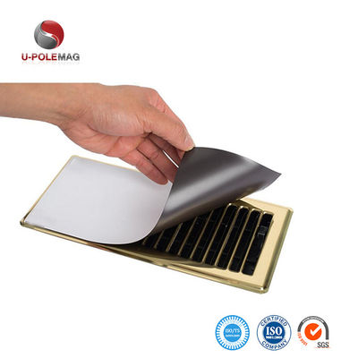 Capa de ventilación magnética gruesa personalizada con superficie de PVC blanco y imán de caucho compuesto