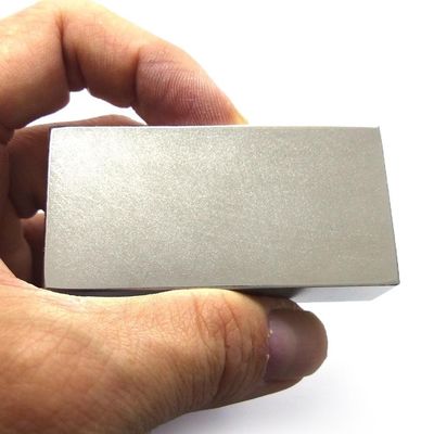 ISO14004 2004 Bloque de barras magnéticas de neodimio N52 aprobado 100 x 50 x 20 mm para el medio ambiente