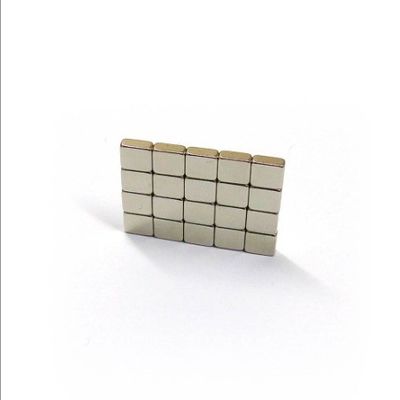 Imán de neodimio compuesto Bloque pequeño de 20x20x10 mm para soluciones magnéticas de larga duración