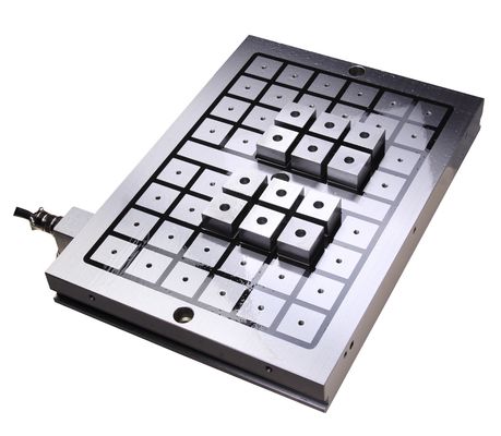 Centro de mecanizado CNC de 50x50 mm de palo electro magnético permanente para el corte suave