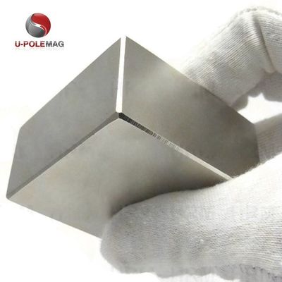 Potente bloque magnético de neodimio N42 con densidad 7.3-7.6 g/cm3 y certificación ROHS