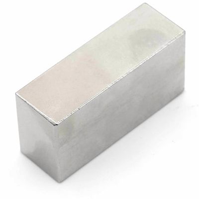 Temperatura de trabajo máxima 60°C NdFeB Magnet N52 Super fuerte Bloque 50x25x10mm Neodimio