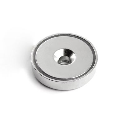 Magnético de olla de NdFeB súper fuerte personalizado con agujero permanente contra hundimiento d1 5,5 mm