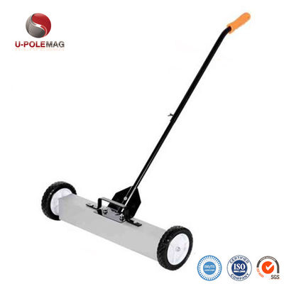 24 pulgadas de trabajo pesado Roofing industria Tipo de rueda Recoger herramientas clavos tornillos barredora de suelo magnética