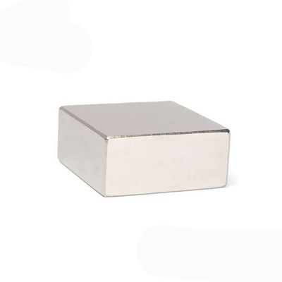 Bloque magnético cuadrado de neodimio sinterizado de alto flujo magnético en grado personalizado N35-N52