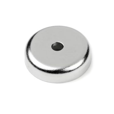 32 mm Neodimio Magneto de olla con agujero contra el hundimiento 32 kg Capacidad de tracción 1,26 pulgadas de diámetro
