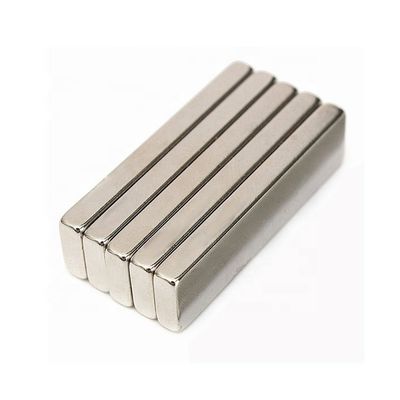 Poderoso magneto de neodimio N45 de 2,5'x0,4'x0,2' en forma rectangular para el rendimiento
