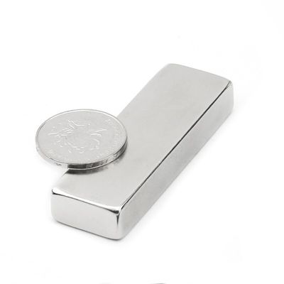 Imán súper fuerte personalizado N52 60x20x10mm Rectangular con recubrimiento de zinc y grado NdFeB