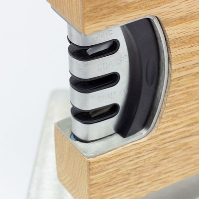 Conjunto de soporte de cuchillo magnético de roble con soporte magnético y afilador de cuchillo Diseño sostenible