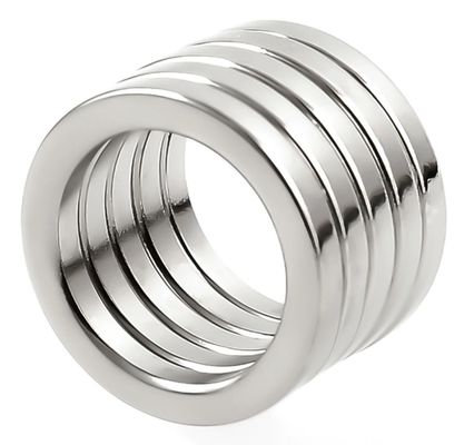 Servicio de procesamiento de corte N52 Anillo de imán de neodimio con fuerte magnetización radial