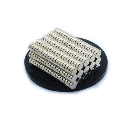 Magnetismo personalizado Dirección disco redondo Magneto de neodimio N35 N38 N40 N42 N45 N48 N50 N52