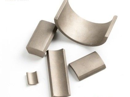 Materiales principales NdFeB Imán súper fuerte Imán de segmento de arco de neodimio para motor BLDC
