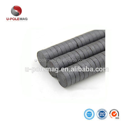 Magnetos industriales cerámicos redondos C8 Magnetos de disco de ferrita para artesanía y refrigeradores