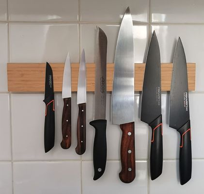 Cuchillo de madera de roble soporte magnético montaje de pared accesorio de cocina de ahorro de espacio 680-995g