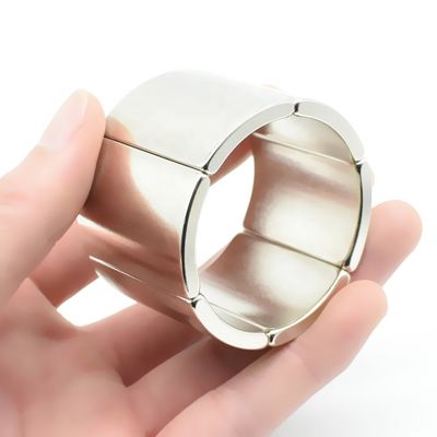 Servicio de procesamiento de perforación Imán de neodimio para generadores Forma trapezoidal permanente