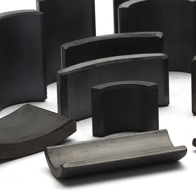 Imágenes industriales Y35 Cerámica de ferrita de barras magnéticas de anillo de bloque de disco de arco sin recubrimiento