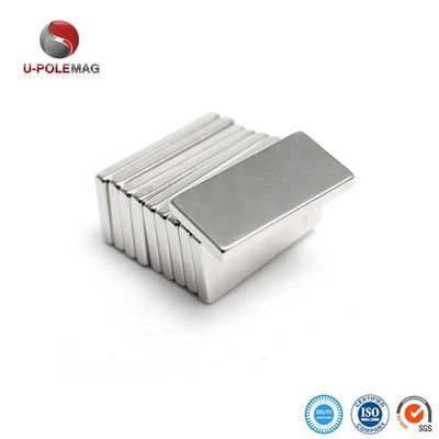 Imán NdFeB rectangular súper fuerte N35 N52 Imán de bloque de neodimio para industria