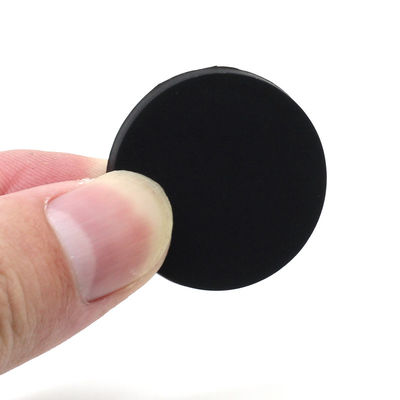 Magnetos redondos de neodimio N52 de caucho negro impermeable para aplicaciones industriales