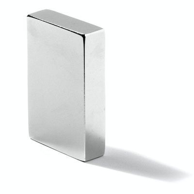 Magnético de neodimio de bloque N52 NdFeB de 50x20x10 mm para aplicaciones industriales