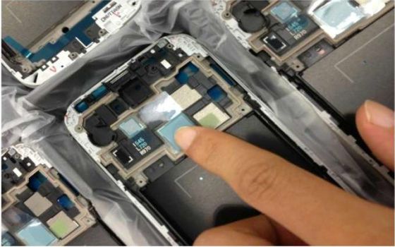 Hoja de material absorbente innovador para el transmisor de radio y el blindaje del flujo magnético