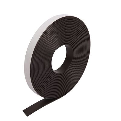 Magnetos de banda flexible con 3M Adhesive Solución de señalización y visualización de primer nivel