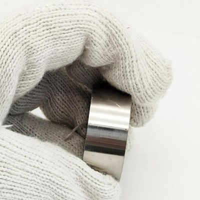 7.4g/cm3 Densidad de tierras raras Permanente fundición de AlNiCo Magneto de cilindro redondo para el botón del cable