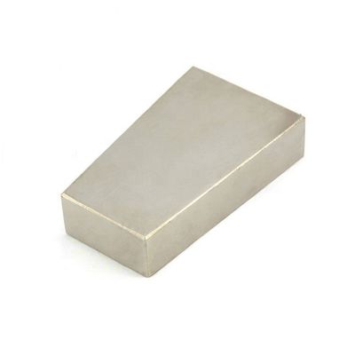Magneto trapezoide de neodimio N48 de tamaño personalizado para generador de viento de vibrador de temperatura