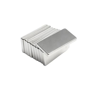 Magnetos rectangulares de barra súper resistentes de grado N54 a través de 20 mm Tolerancia de precisión /-0.05 mm