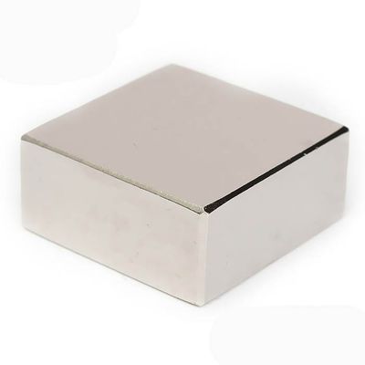 Magnetos rectangulares de barra súper resistentes de grado N54 a través de 20 mm Tolerancia de precisión /-0.05 mm