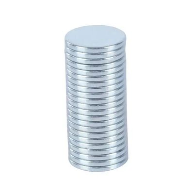 ± 1% Tolerancia Magnetos de neodio recubiertos de zinc Embalaje de caja para la personalización de la caja de joyas