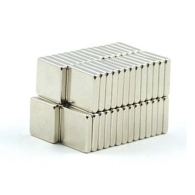 Bloque de imán de neodimio permanente de 10 mm para los imanes de tierras raras NdFeB rectangulares fuertes