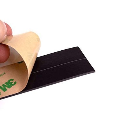Cinta magnética de neodimio flexible 30x1,5 mm con adhesivo permanente y servicio de corte
