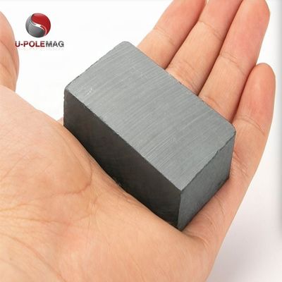 Magnetos de ferrita rectangulares negros personalizables con bloques industriales permanentes fuertes